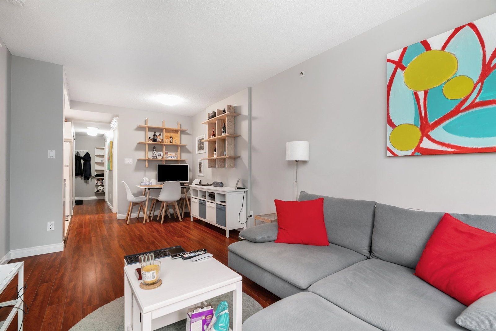 Listing Image 10
