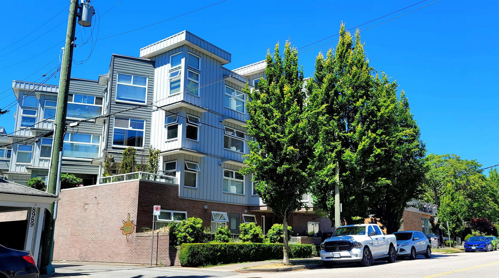 Listing Image 19