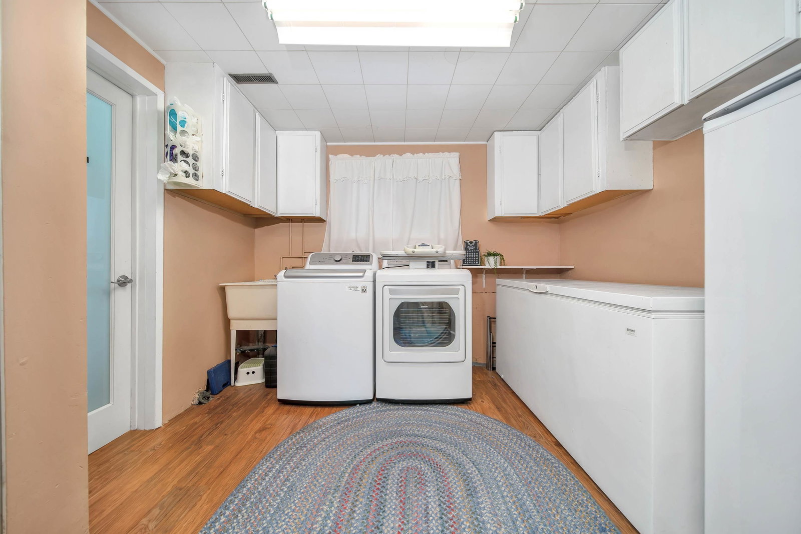 Listing Image 21