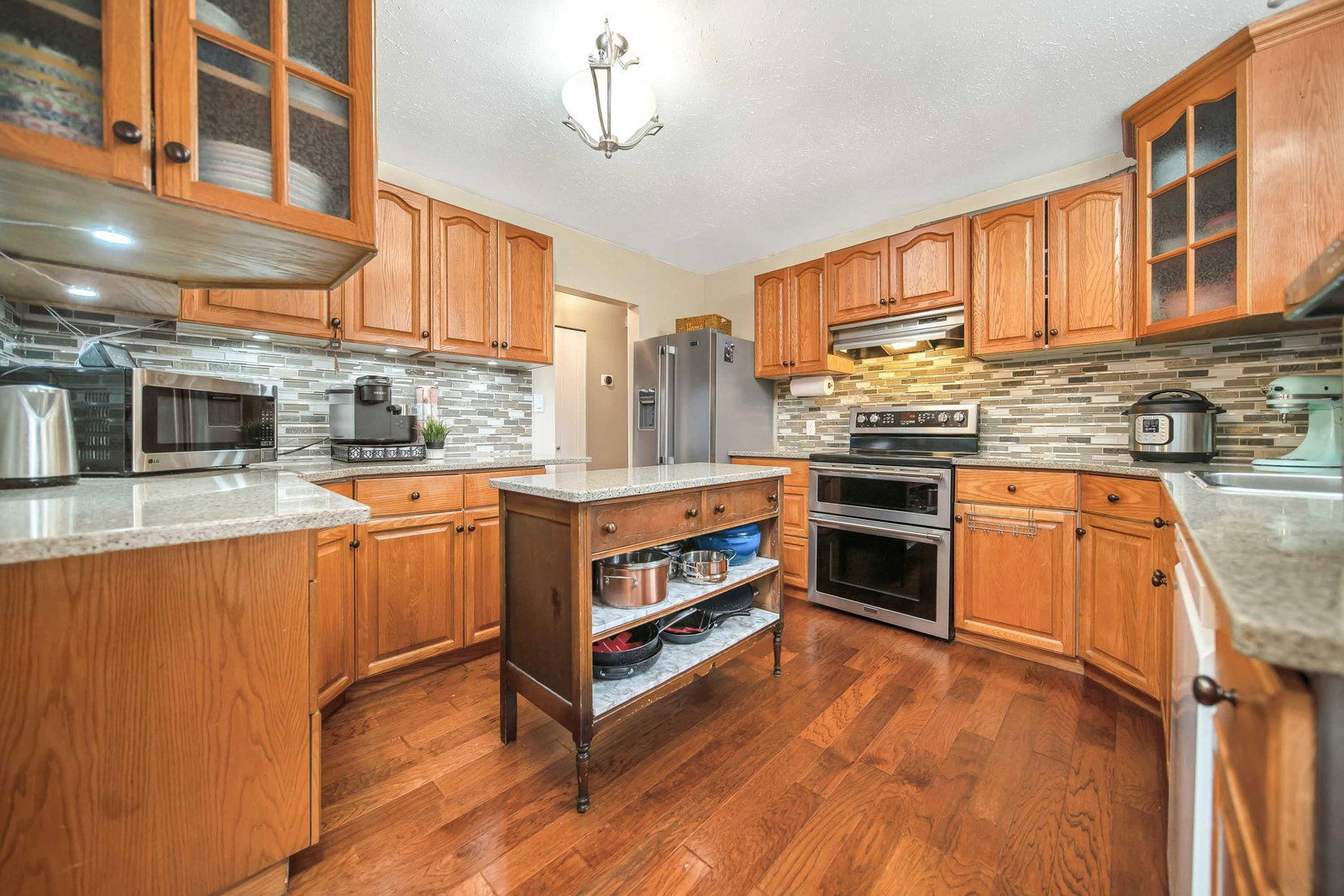 Listing Image 9