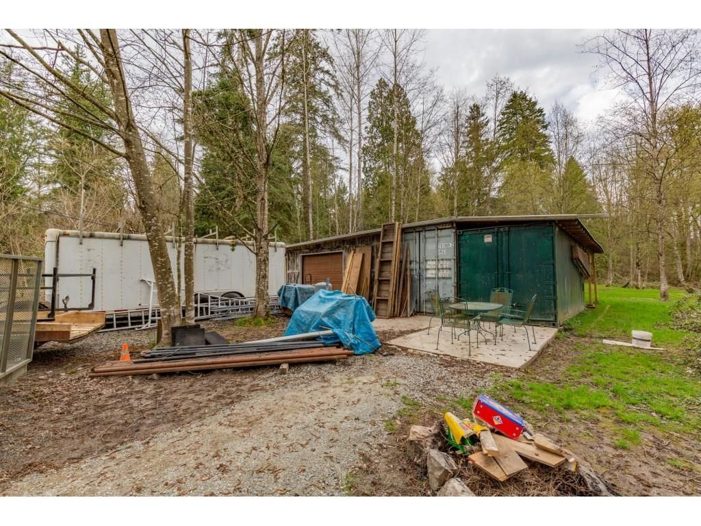 Listing Image 4