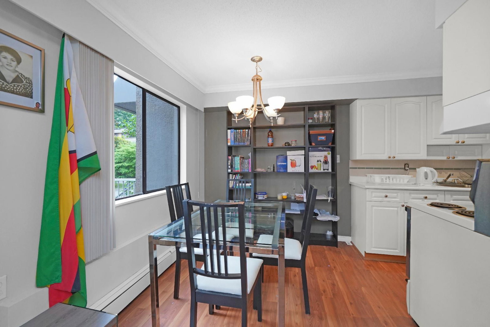 Listing Image 8