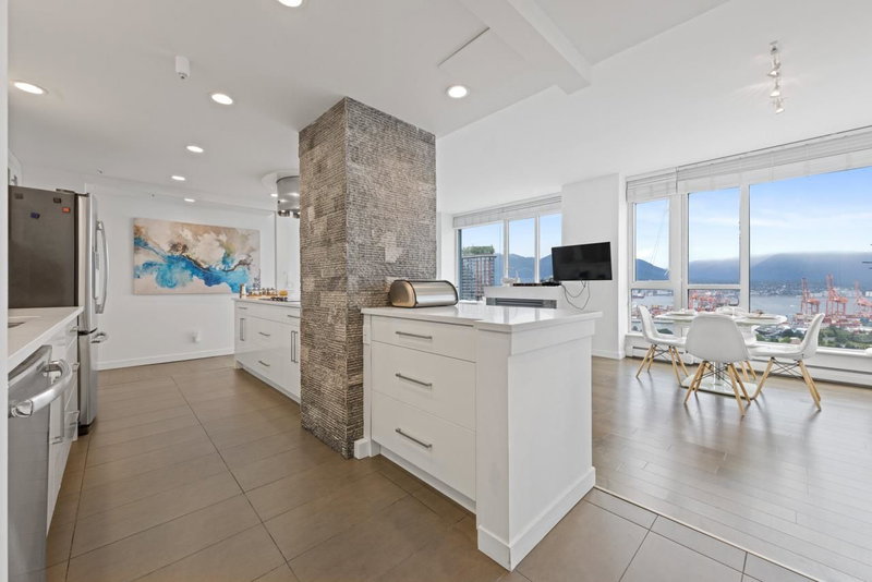 3202 - 183 Keefer Place, Vancouver, V6B 6B9 | Image 2