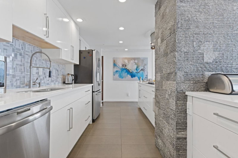 3202 - 183 Keefer Place, Vancouver, V6B 6B9 | Image 3