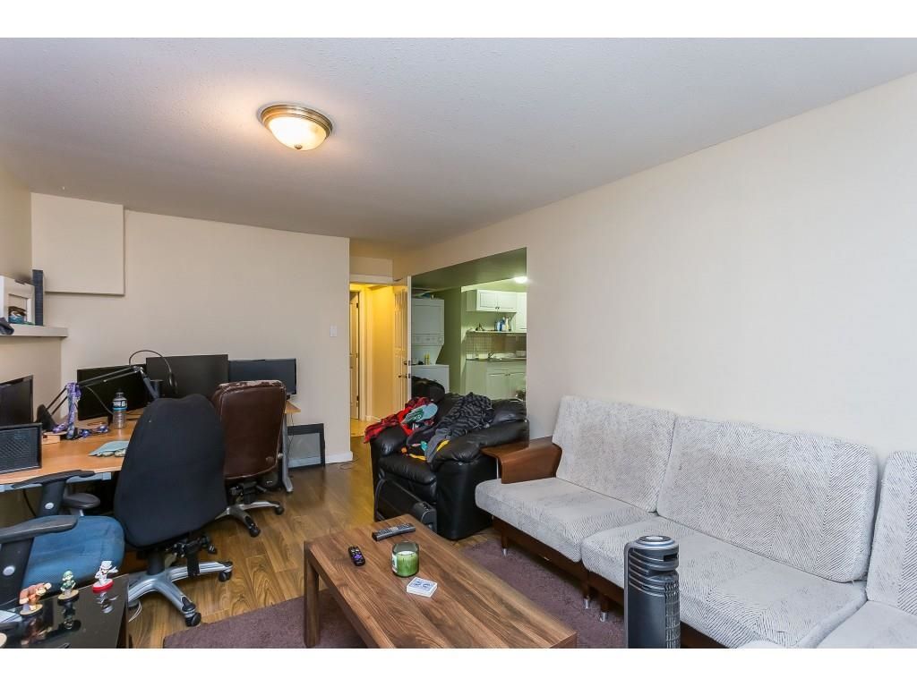 Listing Image 14