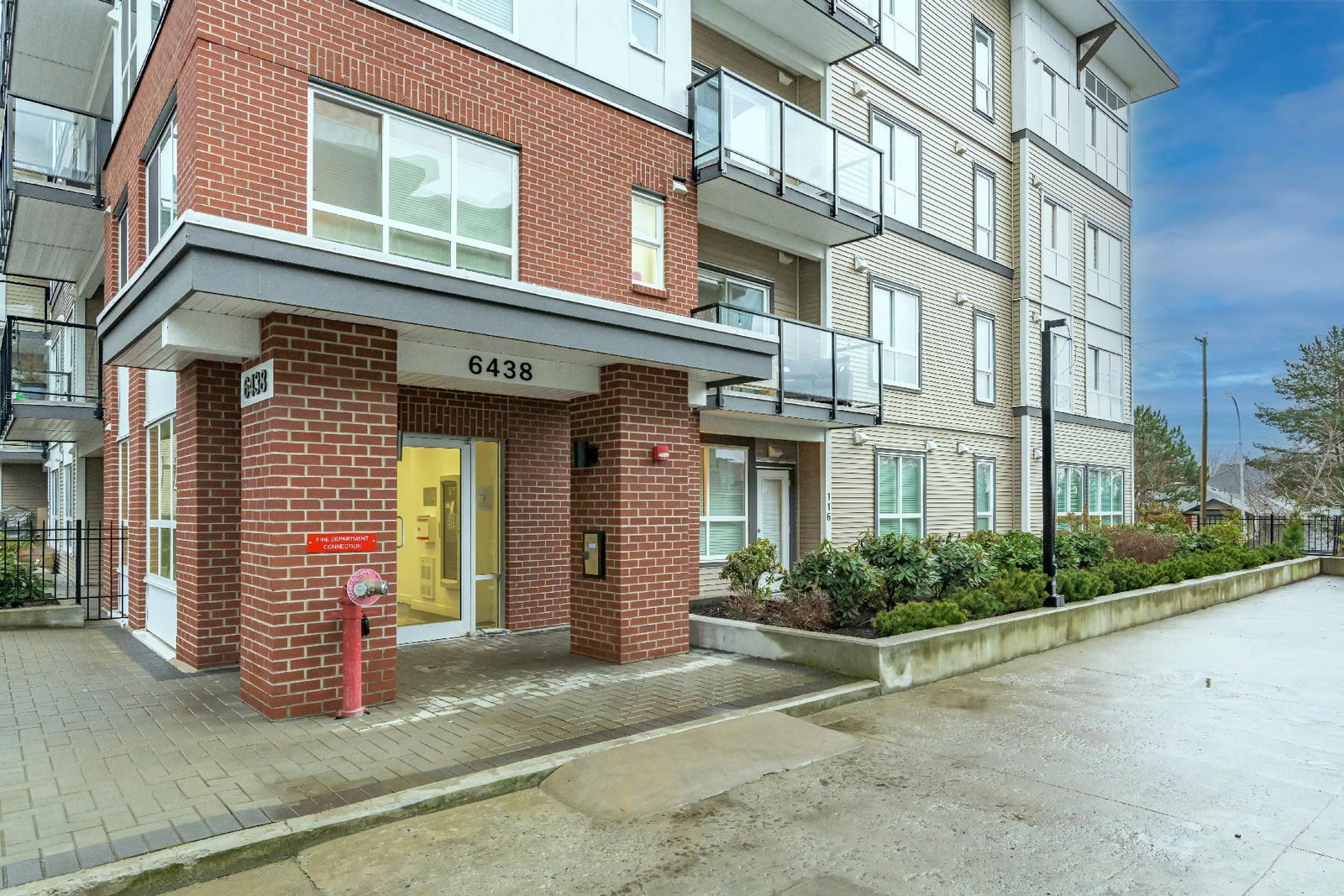 Listing Image 24