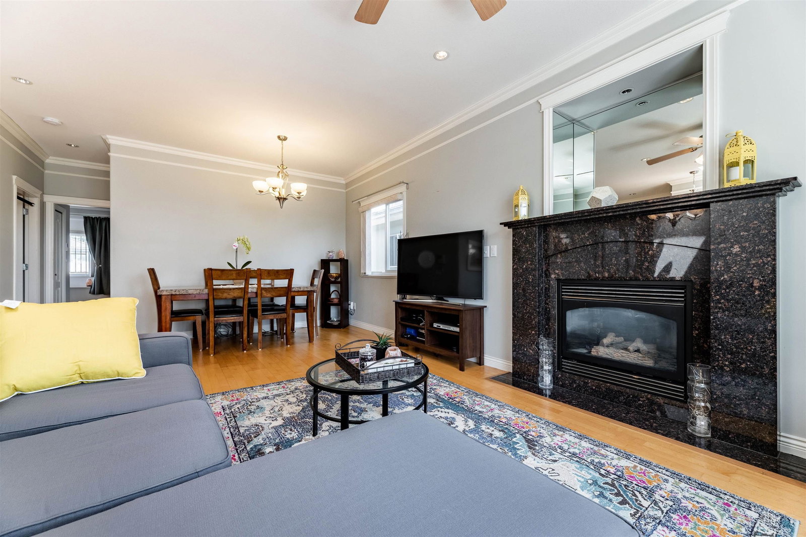 Listing Image 6