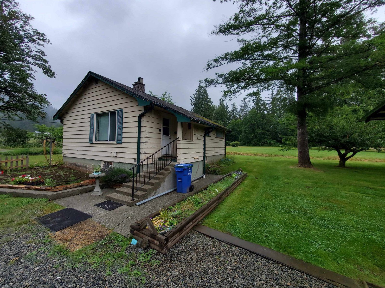 Listing Image 12