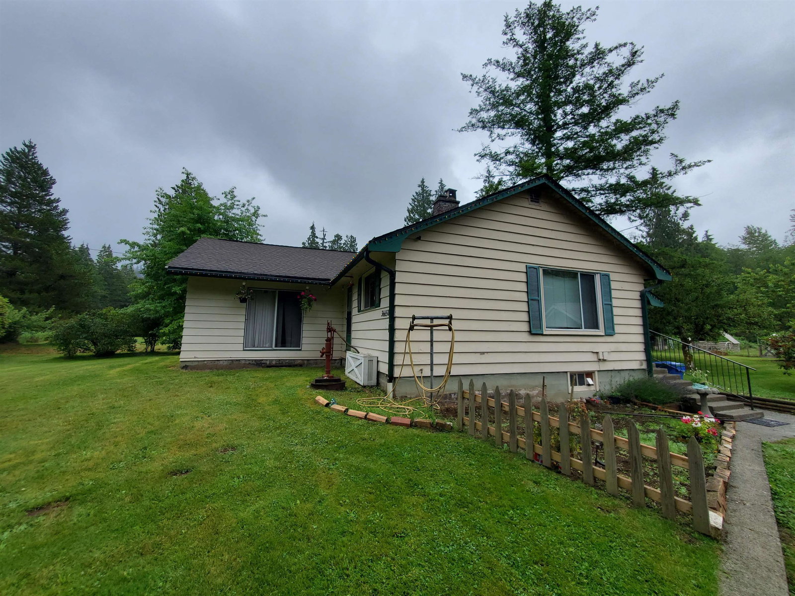 Listing Image 8