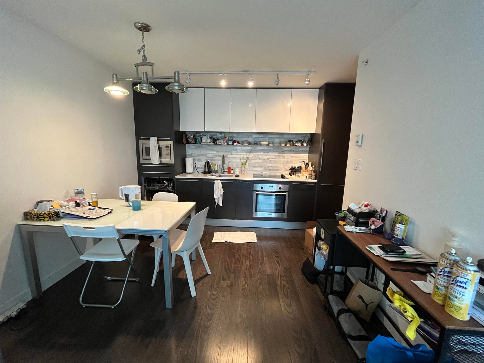 Listing Image 6