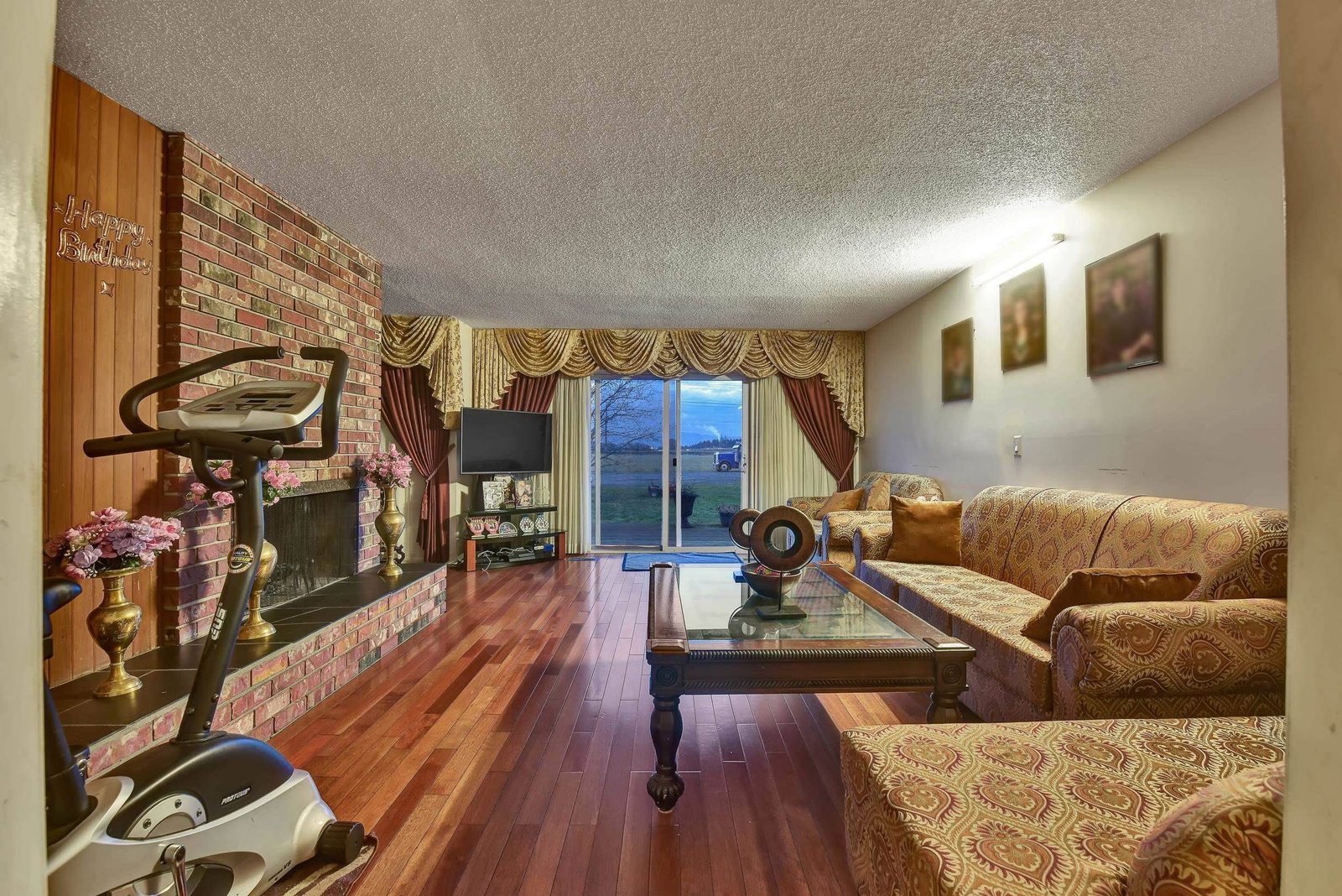 Listing Image 8
