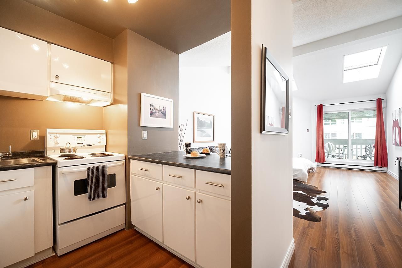 Listing Image 12