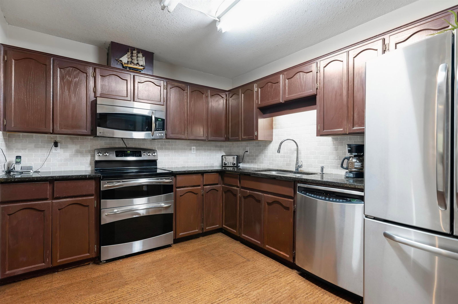 Listing Image 13