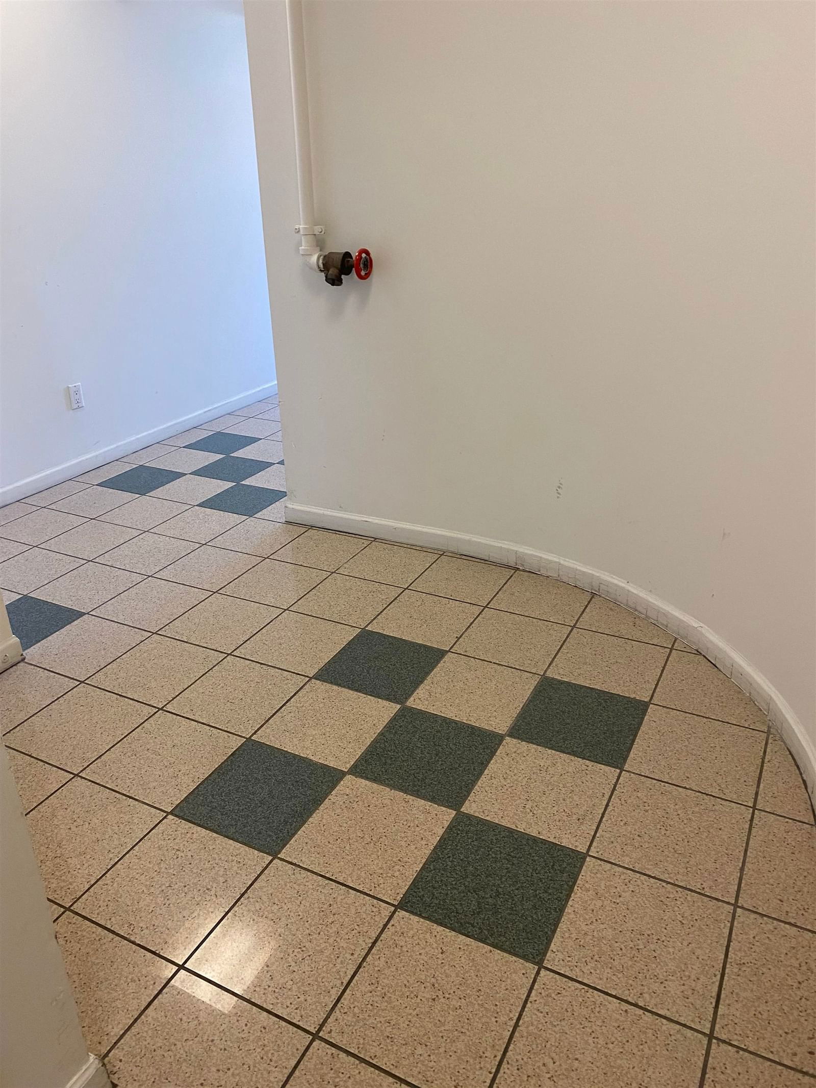 Listing Image 17