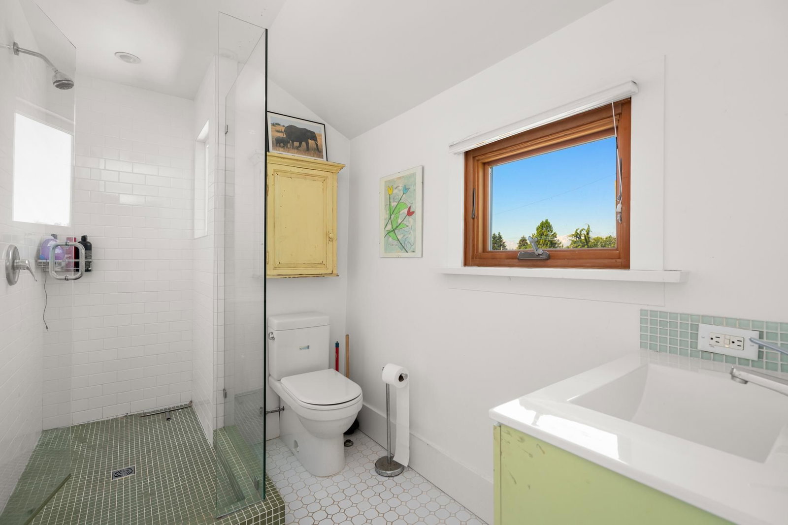 Listing Image 20