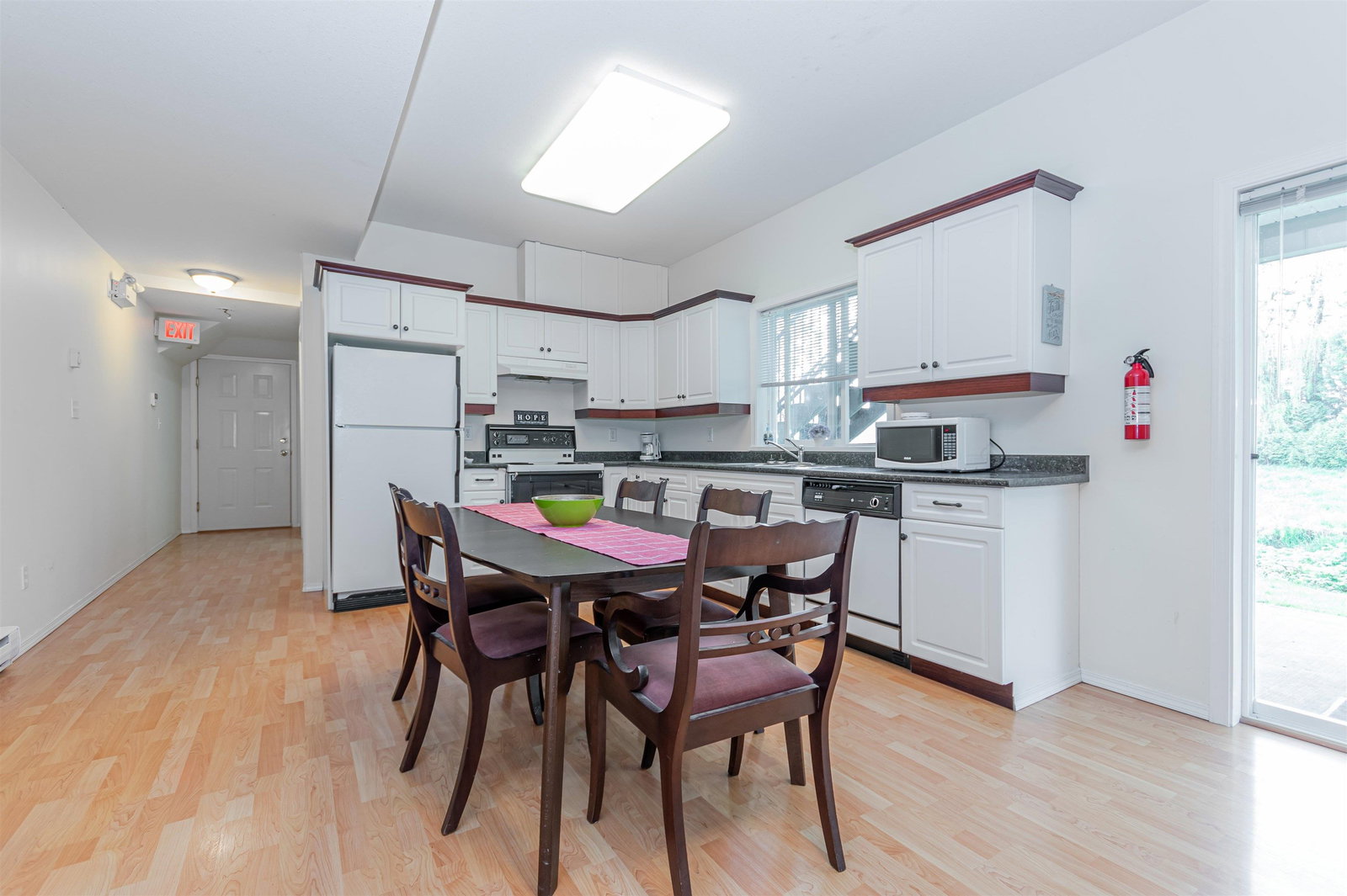 Listing Image 16