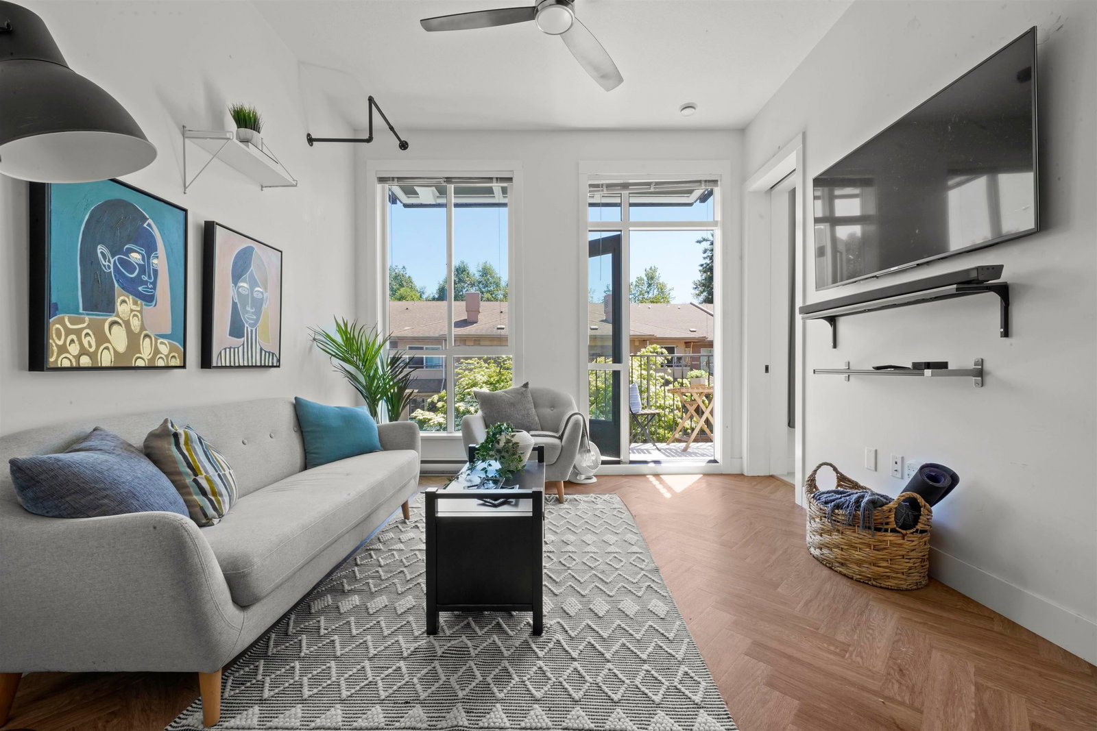 Listing Image 9