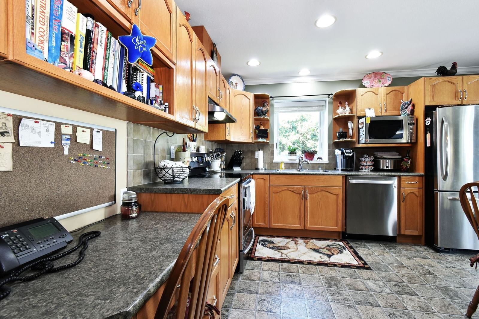 Listing Image 10