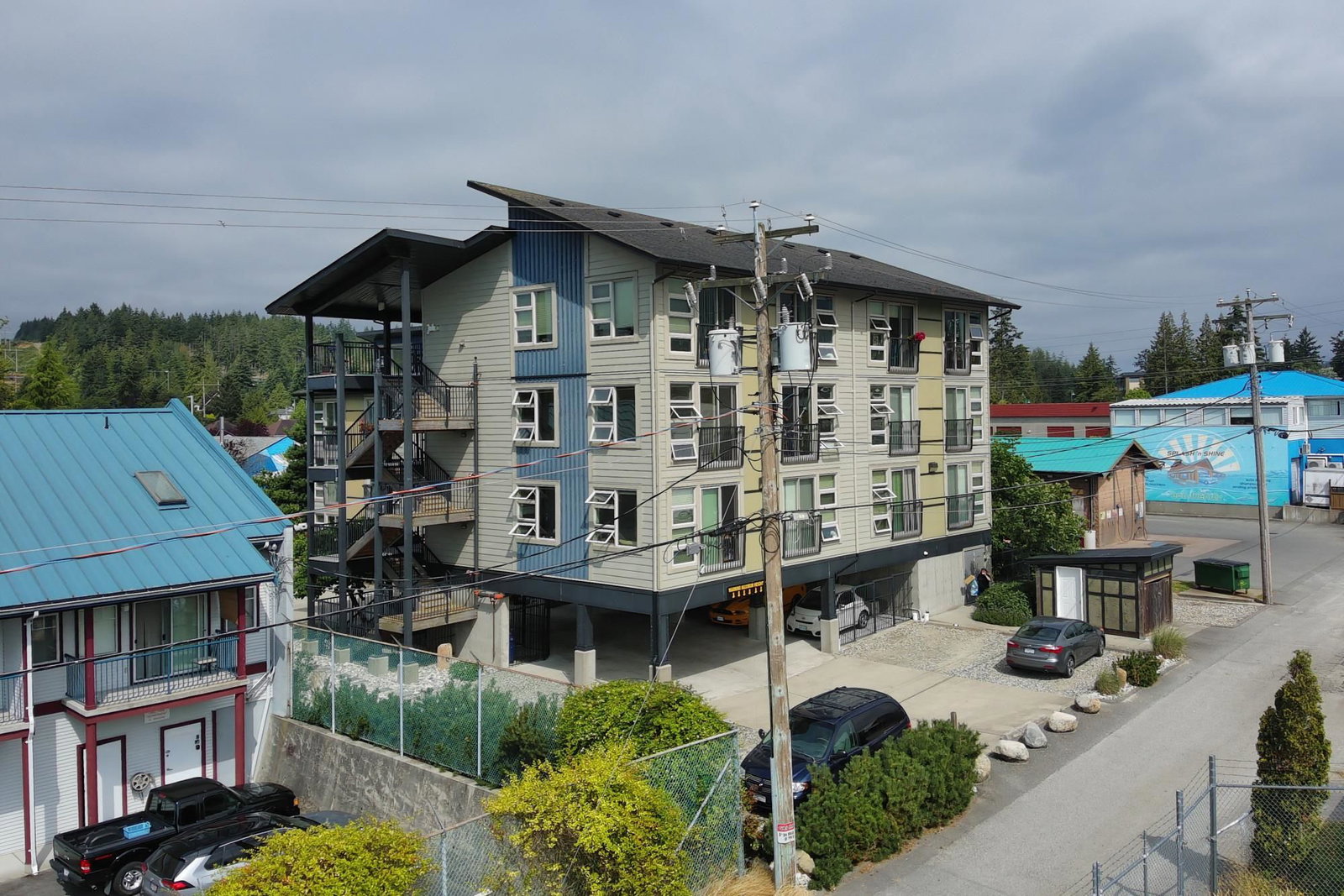 Listing Image 10