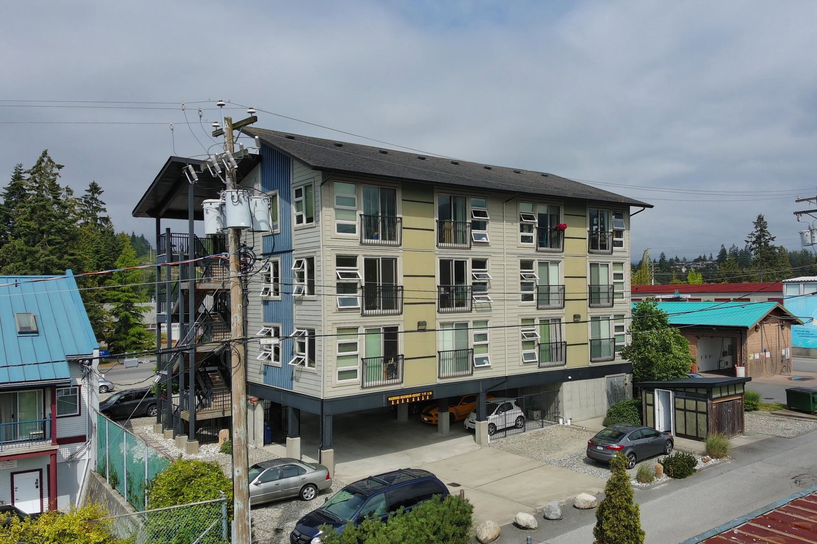 Listing Image 12