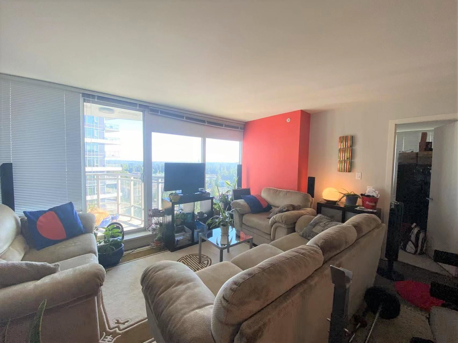 Listing Image 8