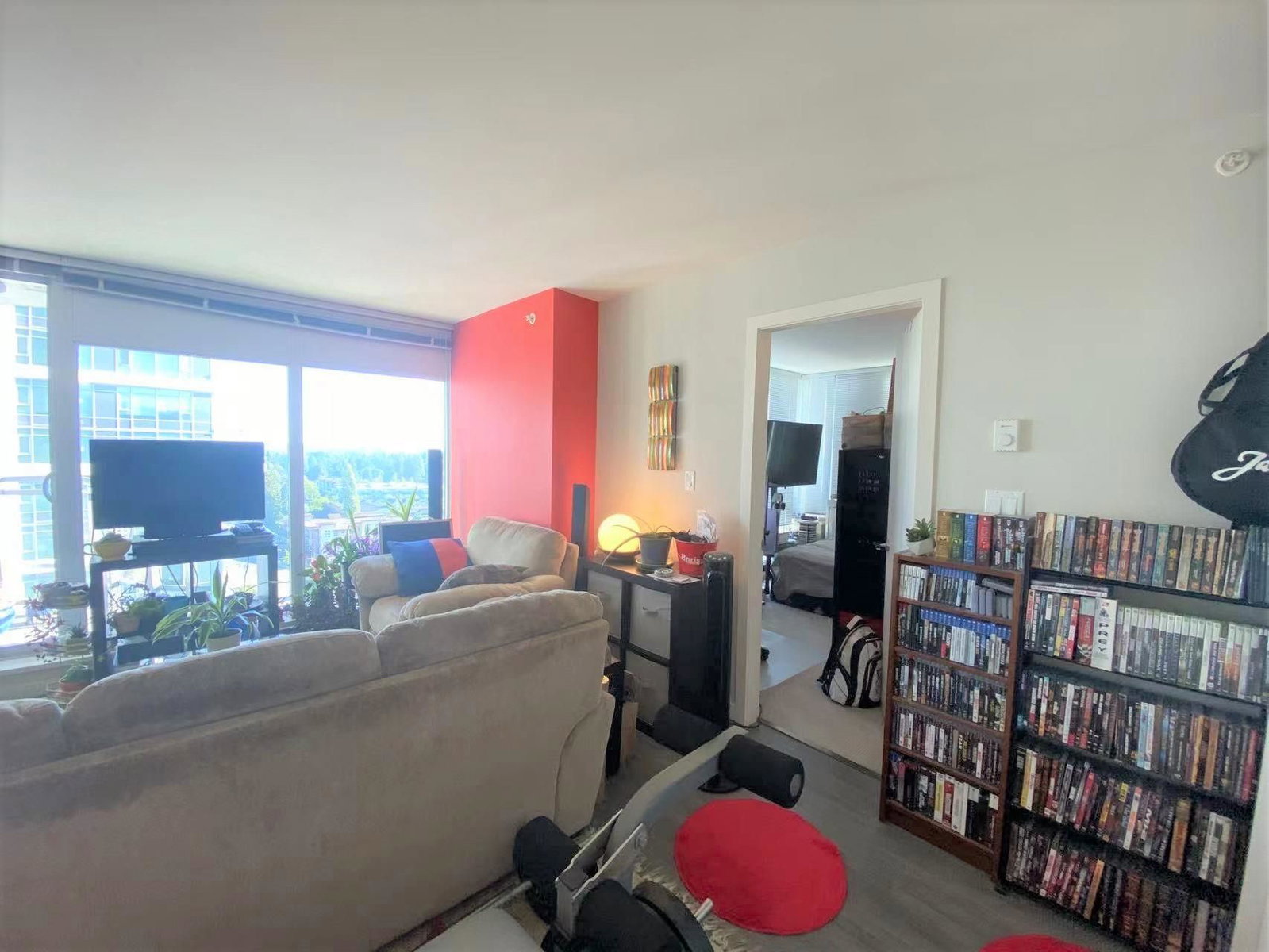 Listing Image 9