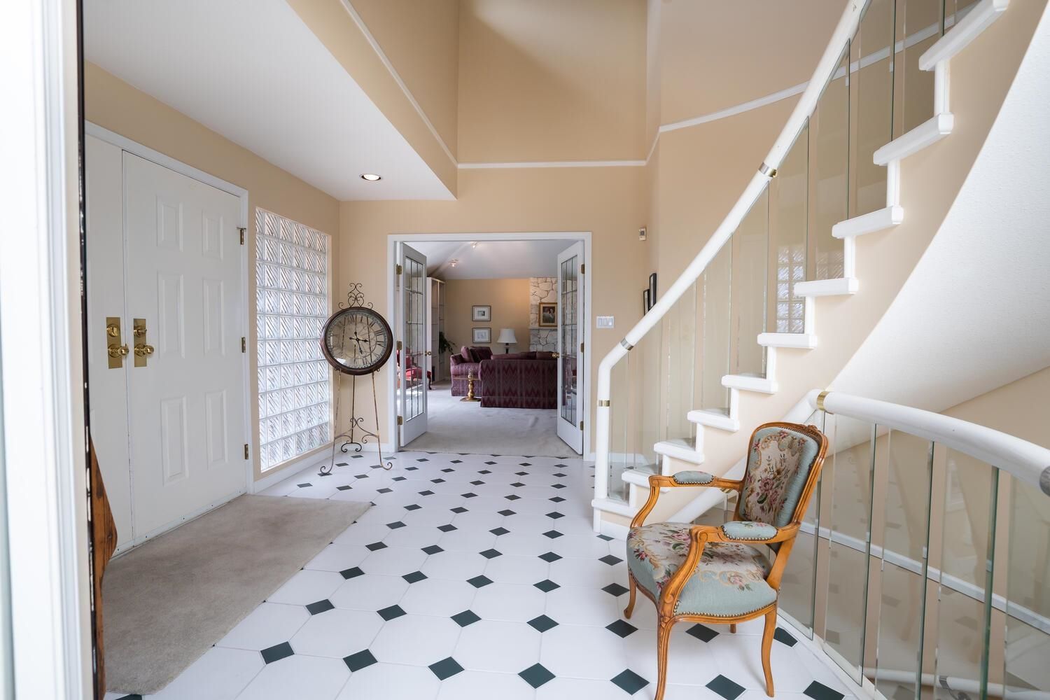 Listing Image 19