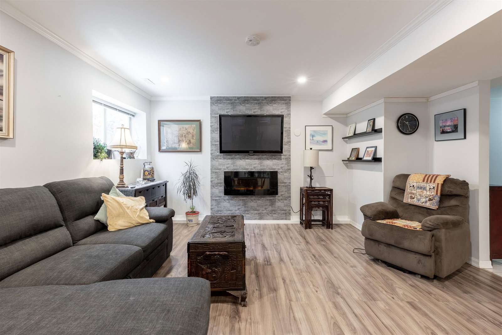 Listing Image 19