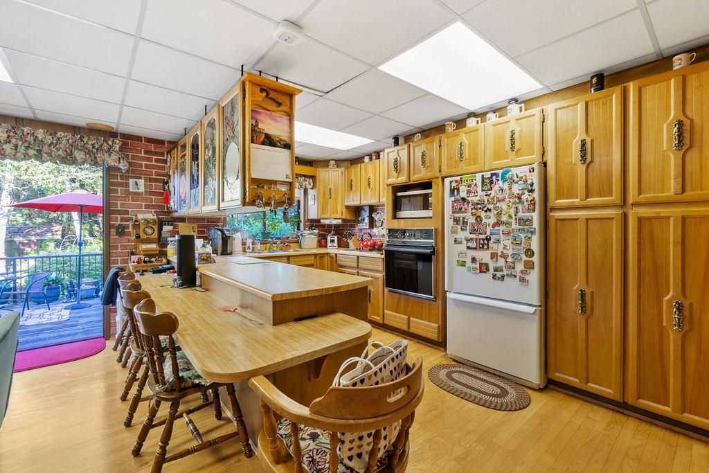 Listing Image 17