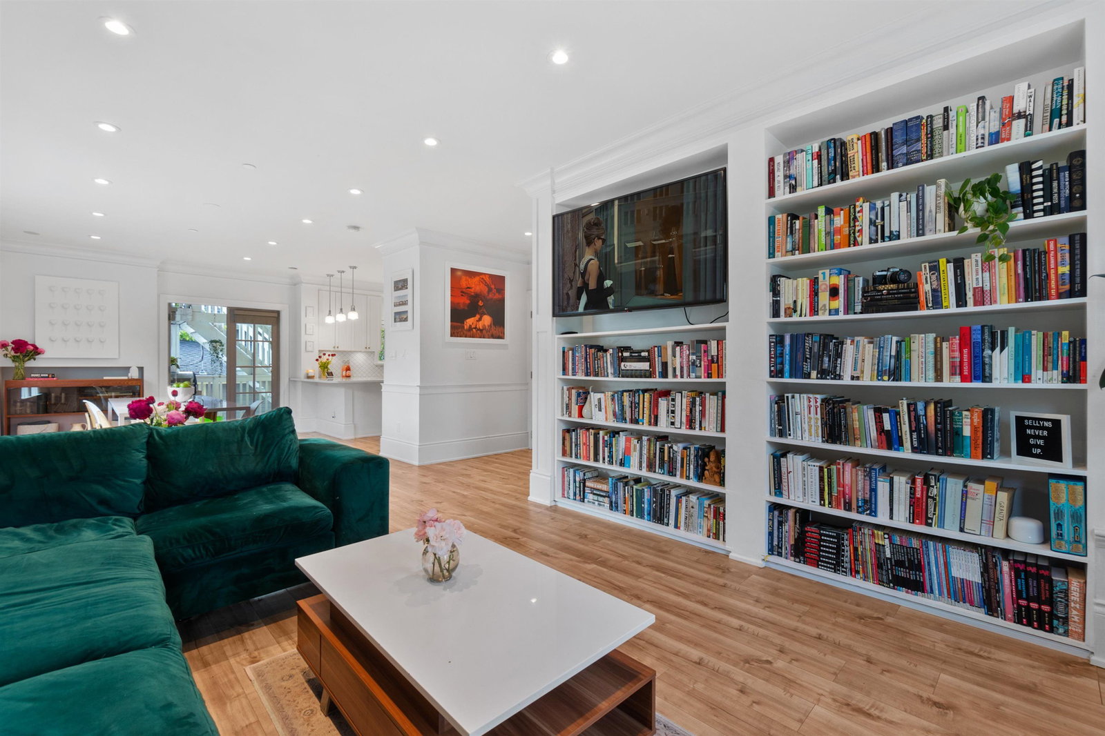 Listing Image 9