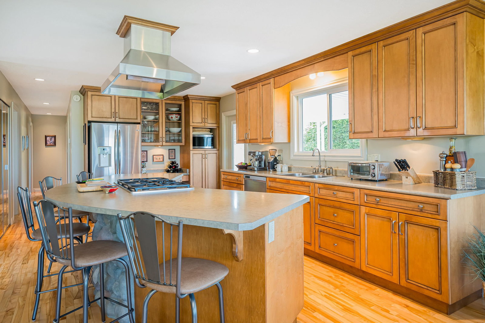 Listing Image 15
