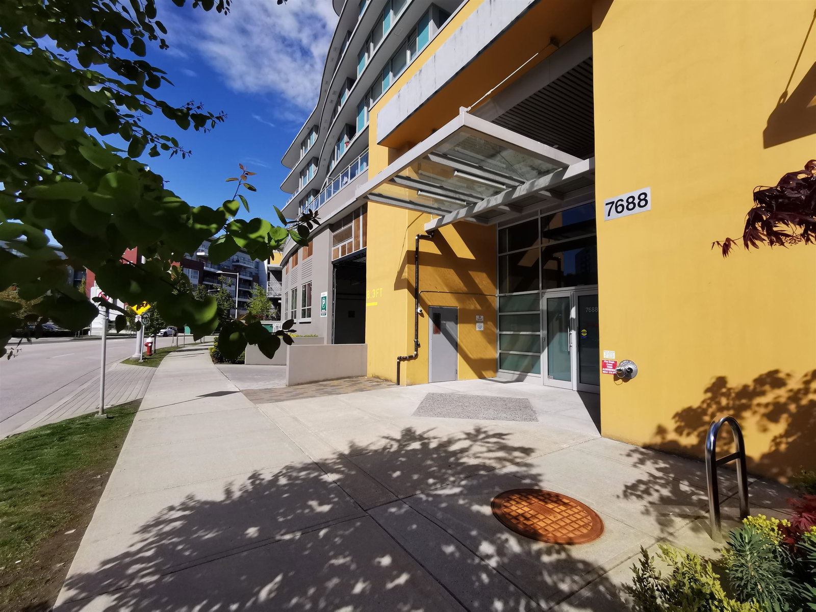 Listing Image 6