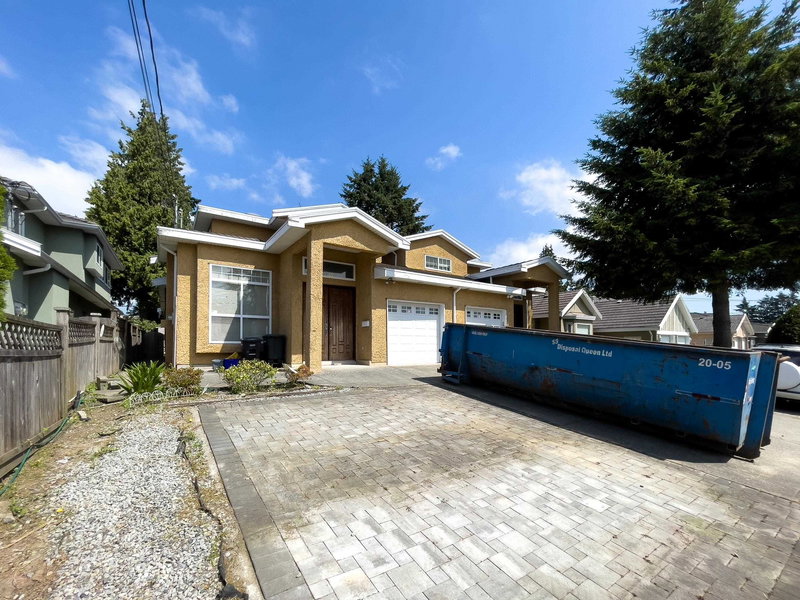 5989 Rumble Street, Burnaby, V5J 2C6 | Image 2