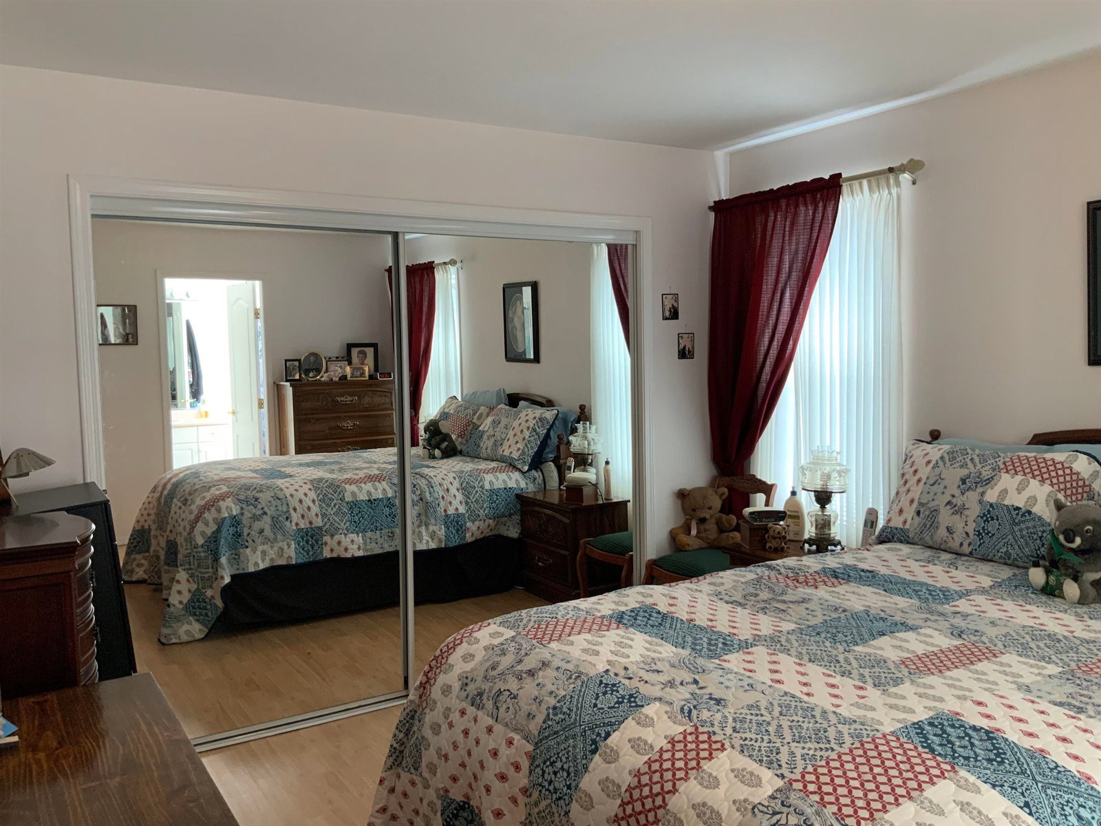 Listing Image 9