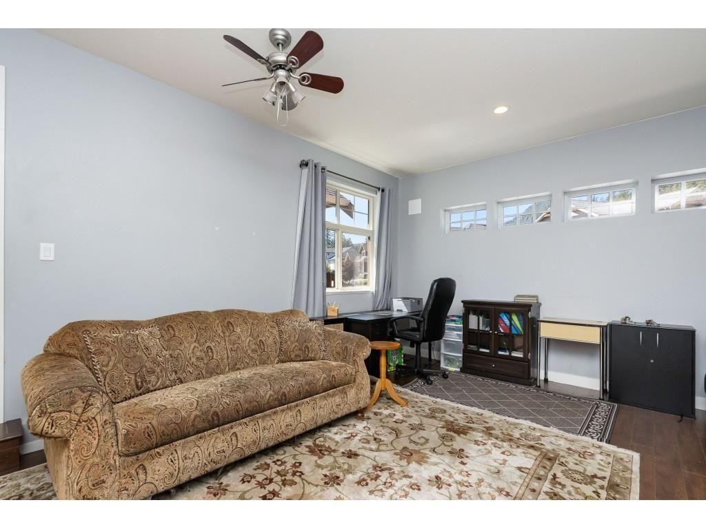 Listing Image 23