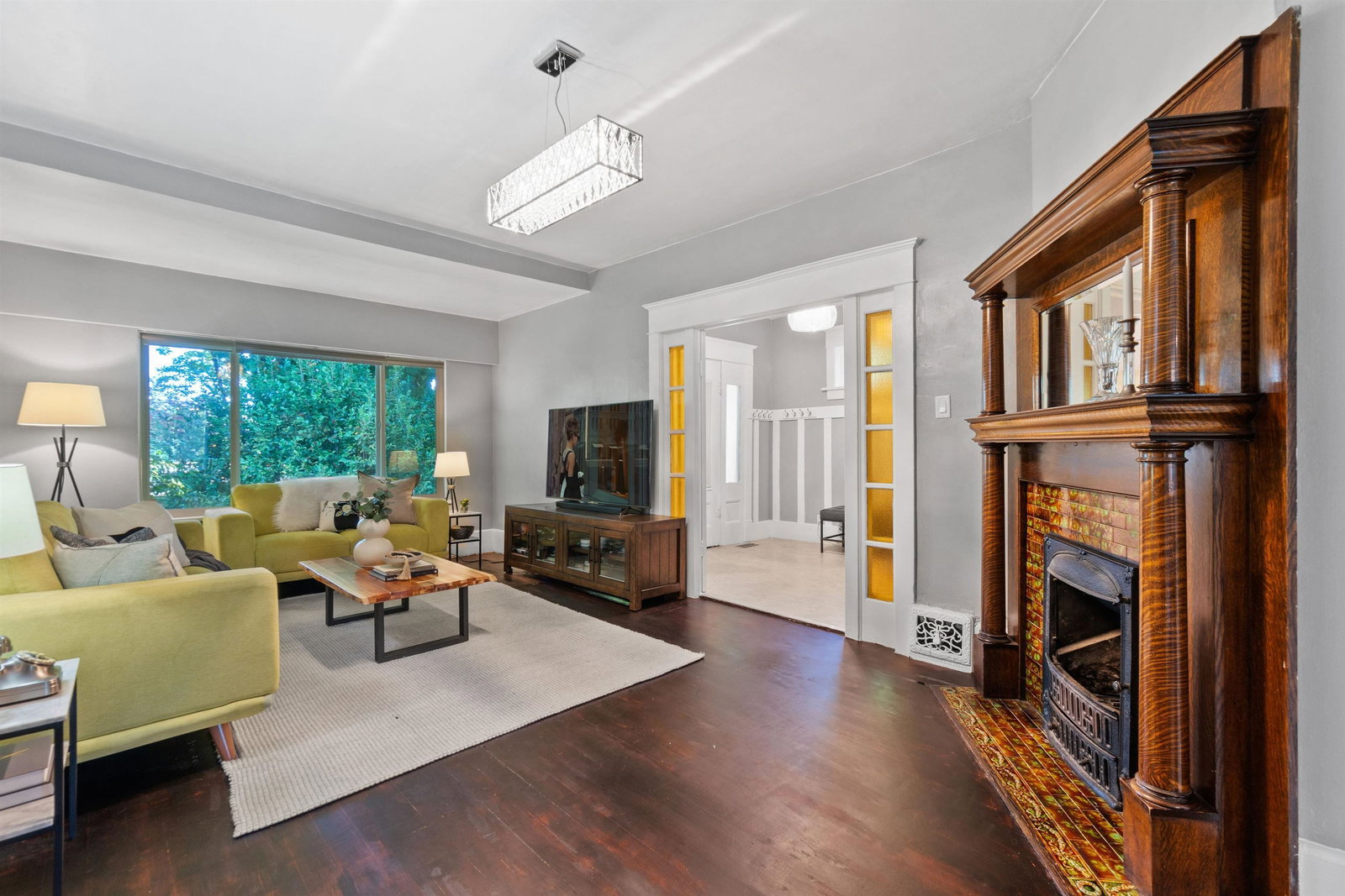 Listing Image 4