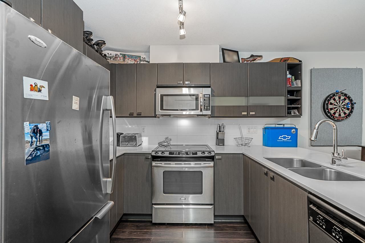 Listing Image 14