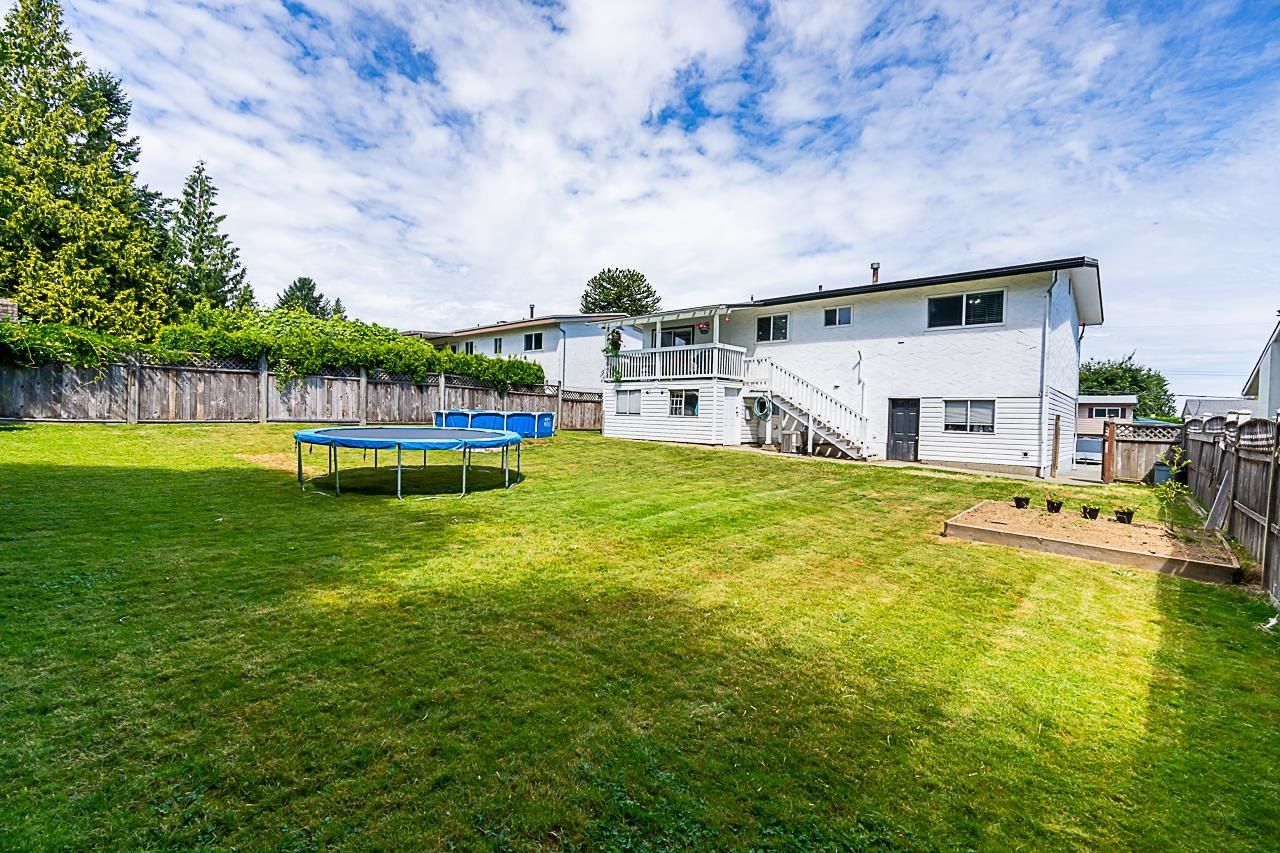 Listing Image 23
