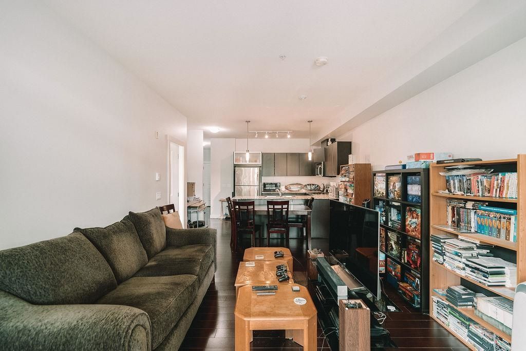 Listing Image 10