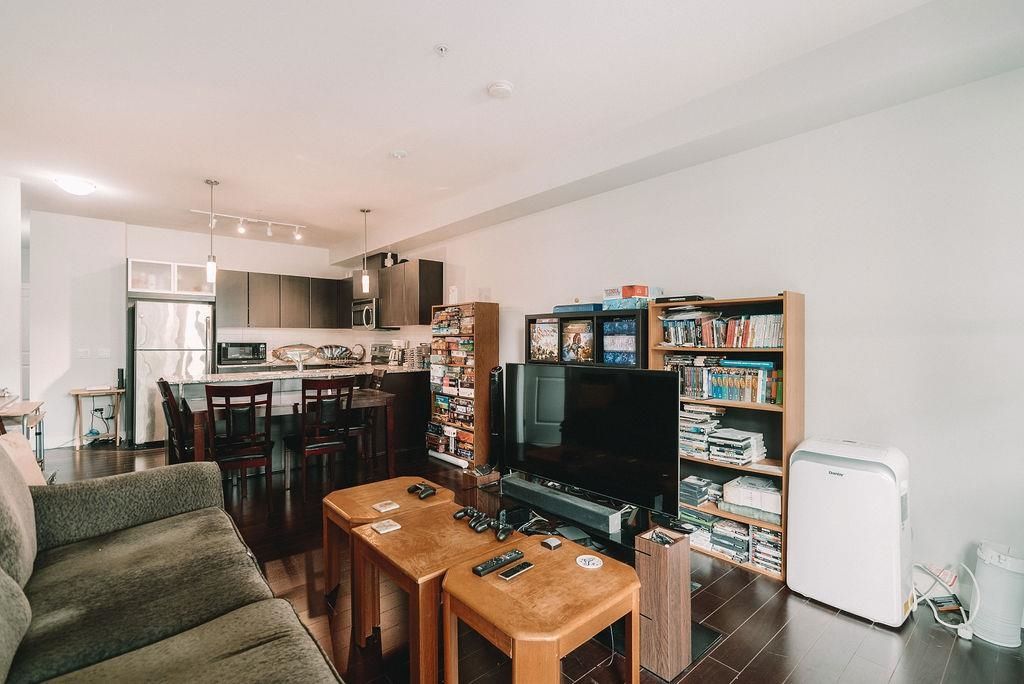 Listing Image 9