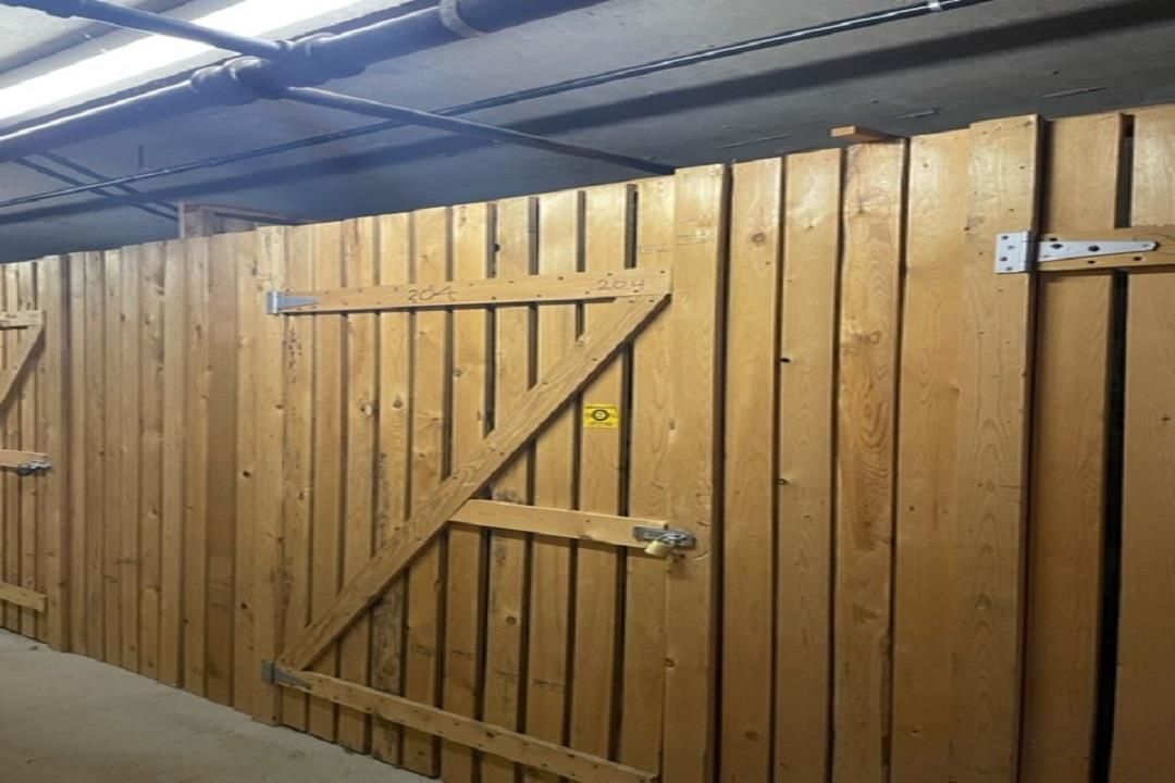 Listing Image 32