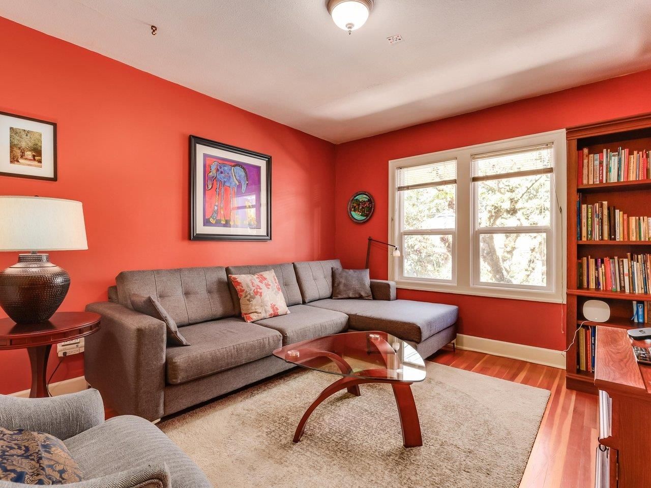 Listing Image 11