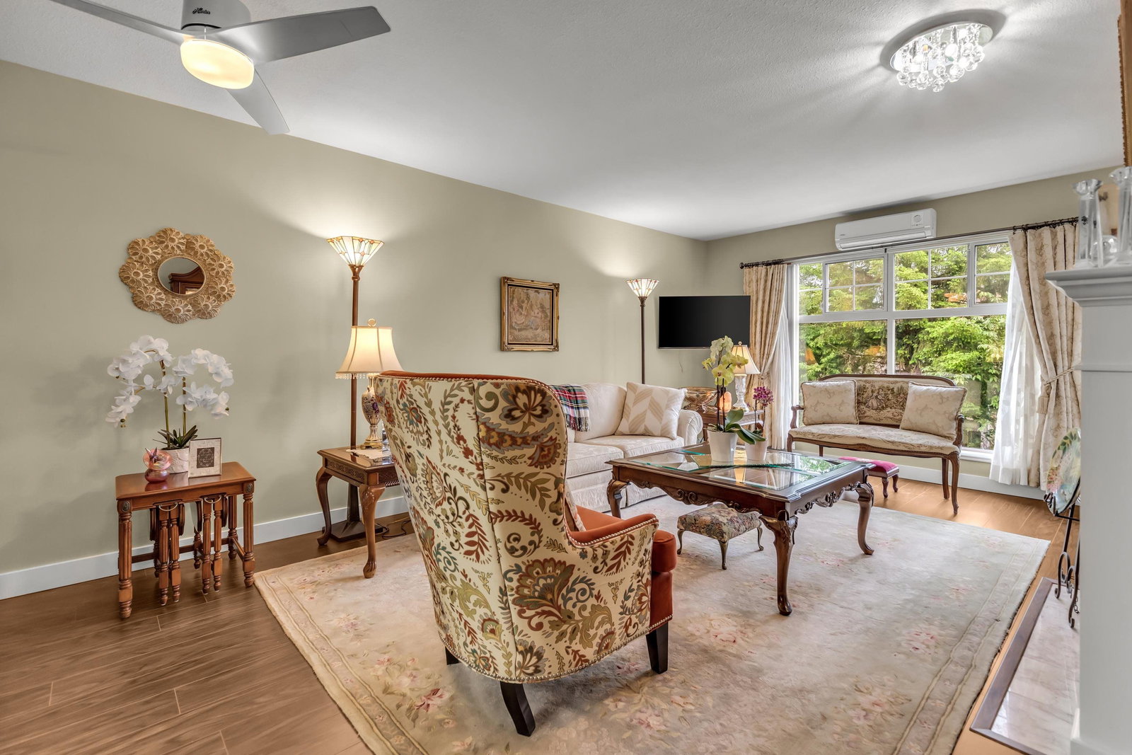 Listing Image 12