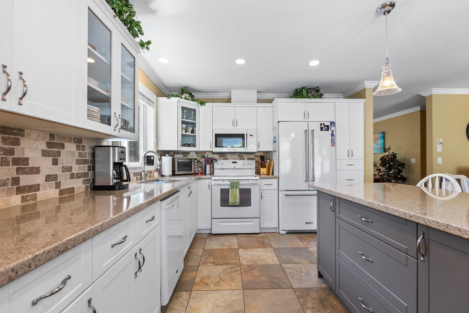 Listing Image 14