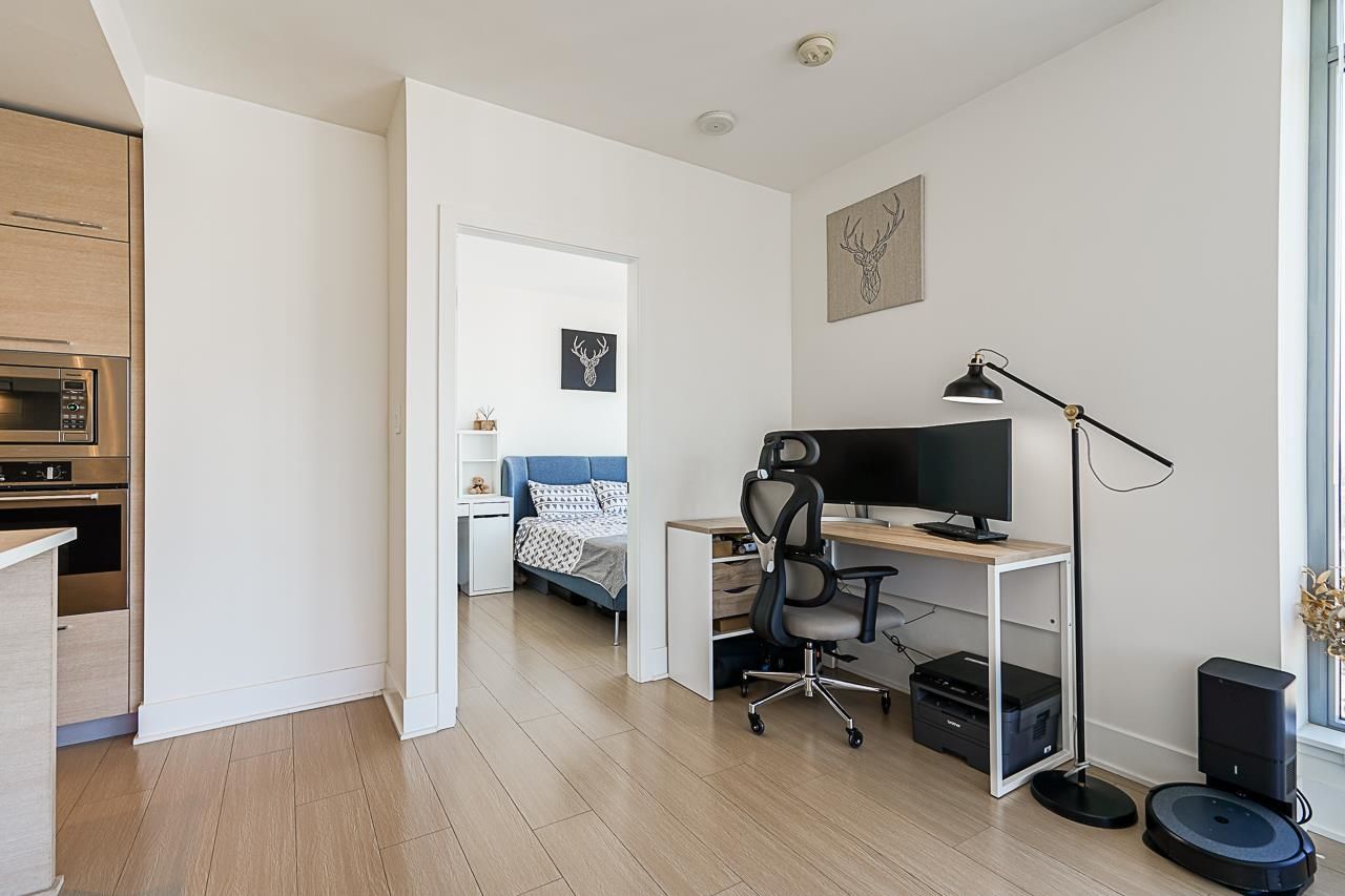 Listing Image 9