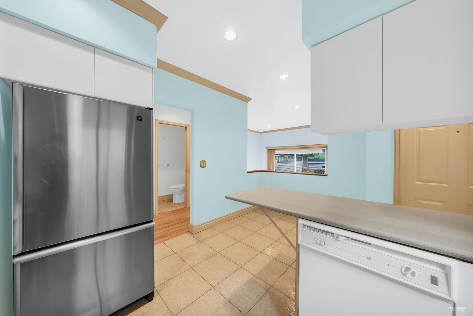 Listing Image 12