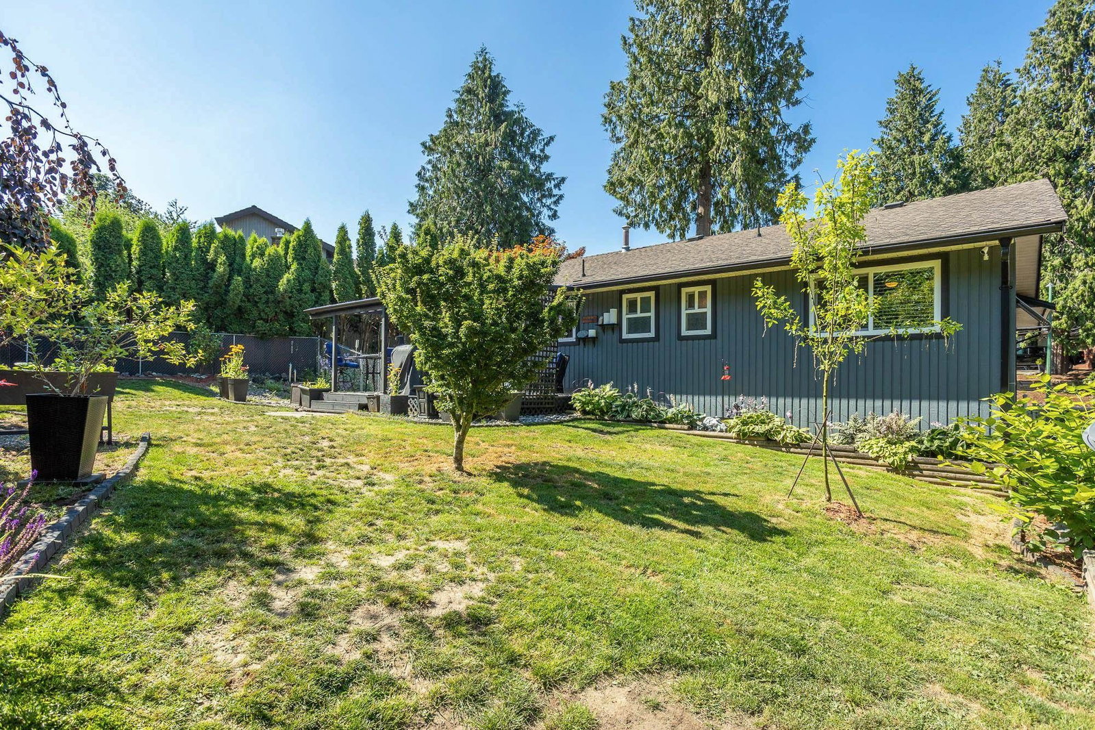 Listing Image 14