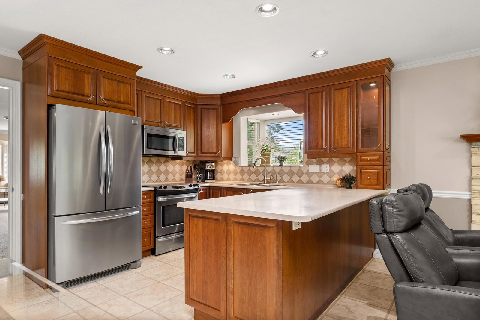 Listing Image 19