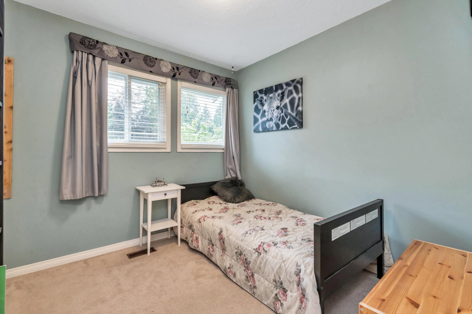 Listing Image 17