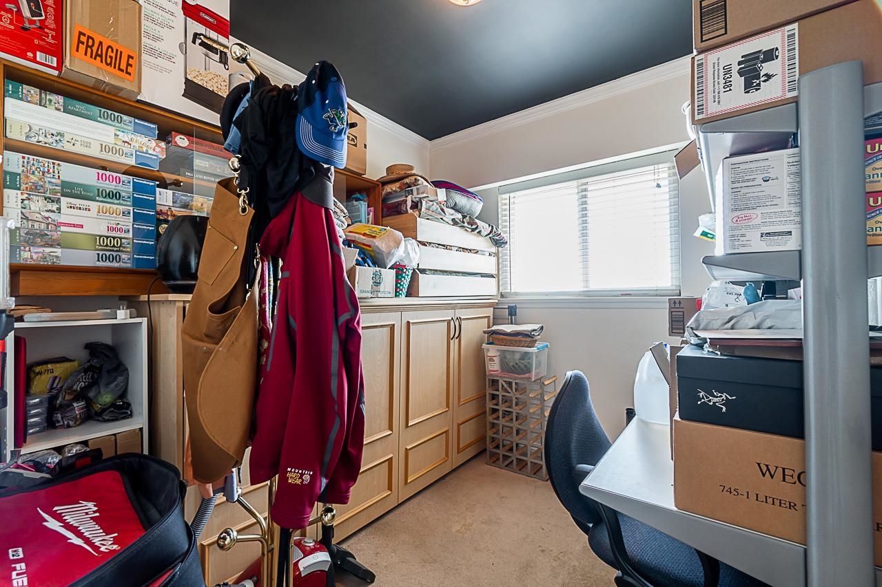 Listing Image 19